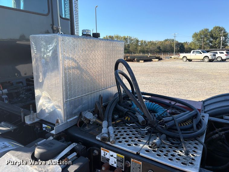 image for item FK5314 2019 Kenworth W900 semi truck