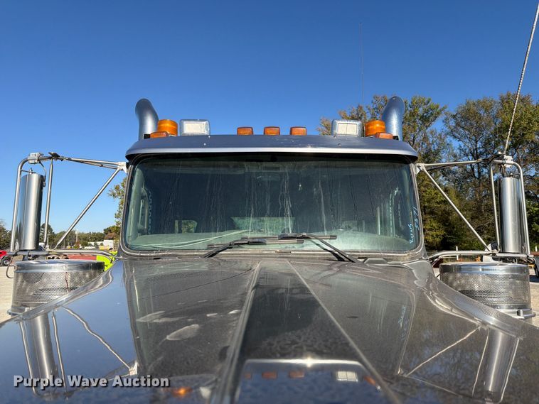 image for item FK5314 2019 Kenworth W900 semi truck