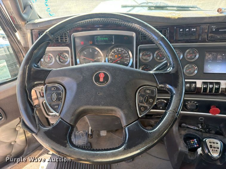 image for item FK5314 2019 Kenworth W900 semi truck