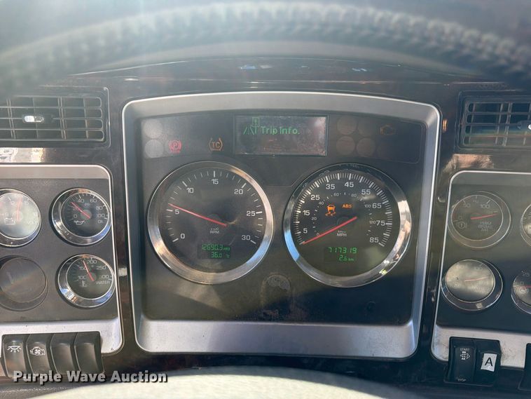image for item FK5314 2019 Kenworth W900 semi truck