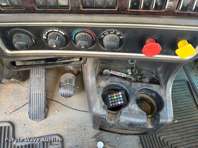 image for item FK5314 2019 Kenworth W900 semi truck