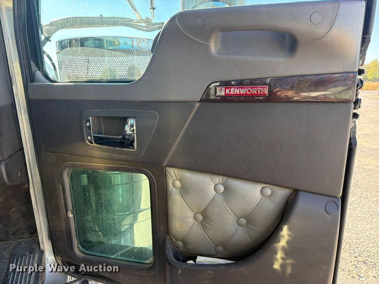 image for item FK5314 2019 Kenworth W900 semi truck