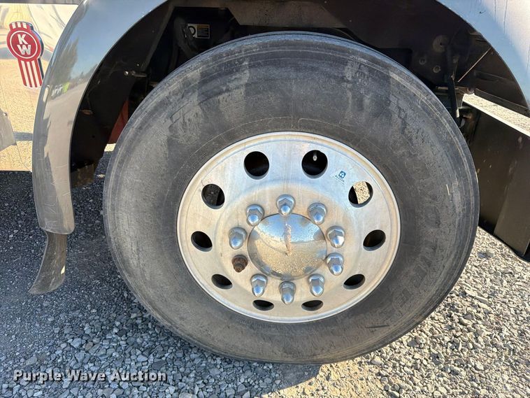 image for item FK5314 2019 Kenworth W900 semi truck