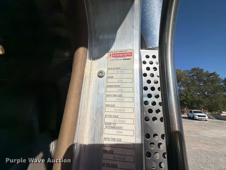 image for item FK5314 2019 Kenworth W900 semi truck