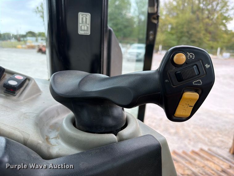 image for item FK5318 2015 Caterpillar D6N XL dozer