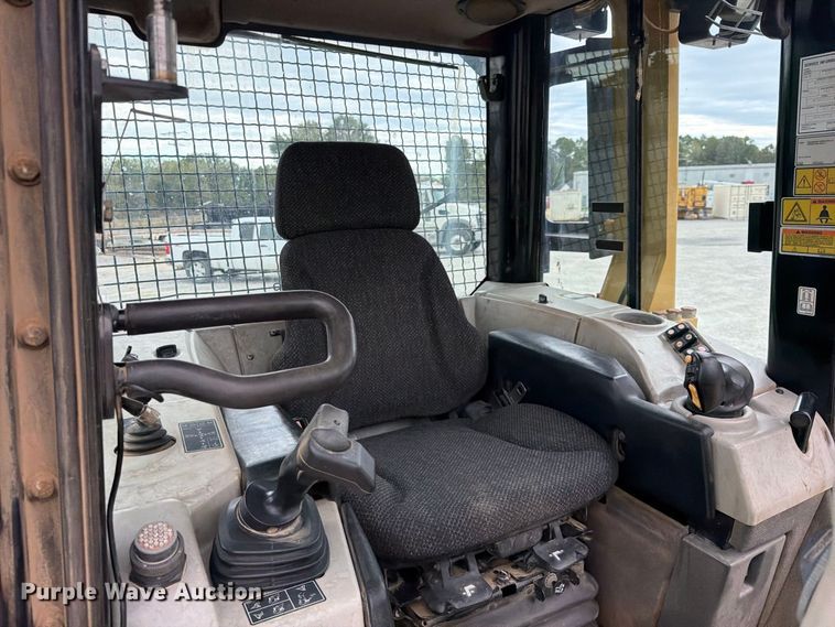 image for item FK5318 2015 Caterpillar D6N XL dozer