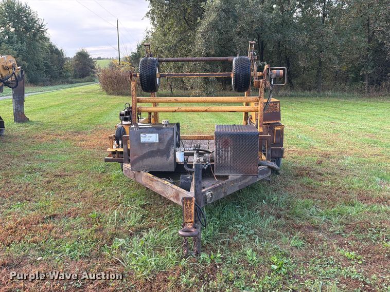 image for item FM6538 2003 Larson reel trailer