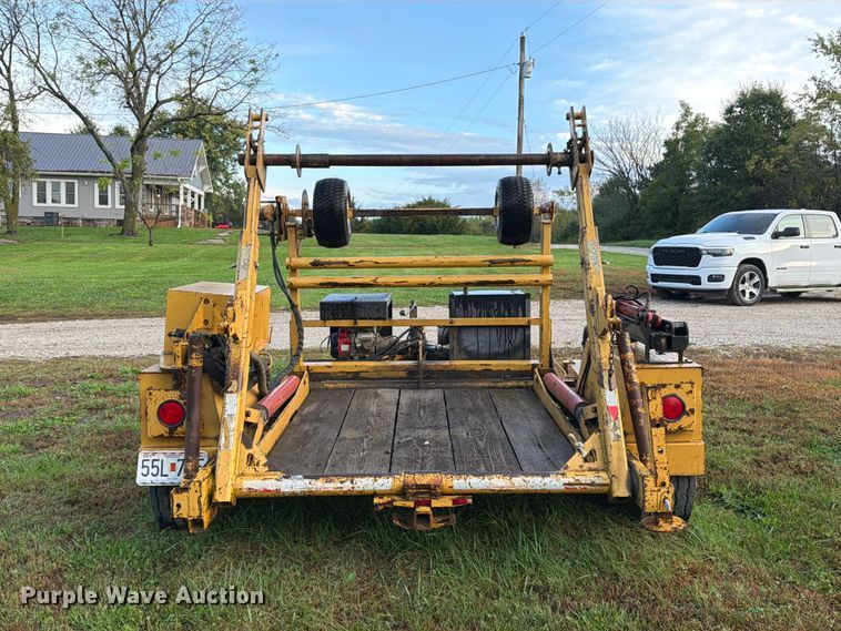 image for item FM6538 2003 Larson reel trailer
