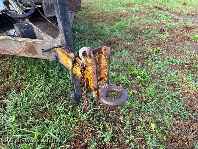 image for item FM6538 2003 Larson reel trailer