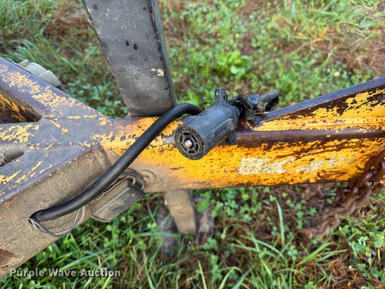 image for item FM6538 2003 Larson reel trailer