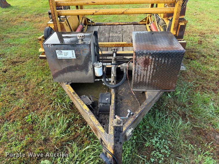image for item FM6538 2003 Larson reel trailer