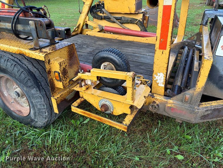 image for item FM6538 2003 Larson reel trailer