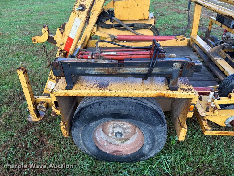 image for item FM6538 2003 Larson reel trailer