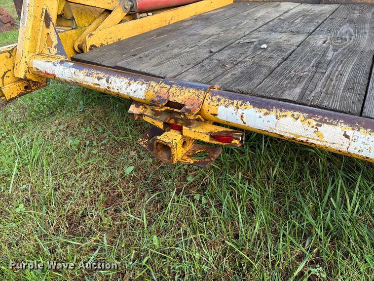 image for item FM6538 2003 Larson reel trailer