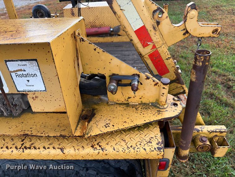image for item FM6538 2003 Larson reel trailer