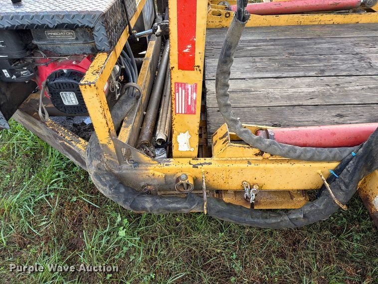 image for item FM6538 2003 Larson reel trailer