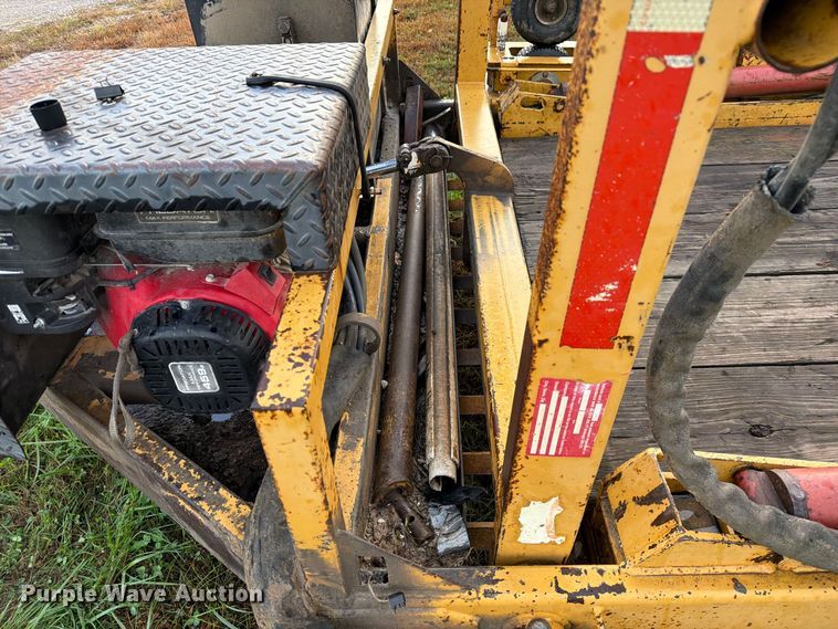 image for item FM6538 2003 Larson reel trailer