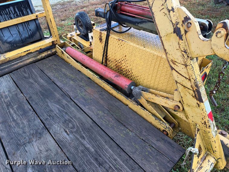 image for item FM6538 2003 Larson reel trailer