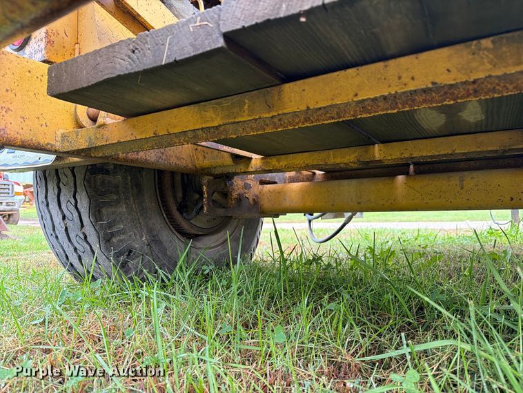 image for item FM6538 2003 Larson reel trailer