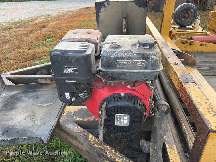 image for item FM6538 2003 Larson reel trailer