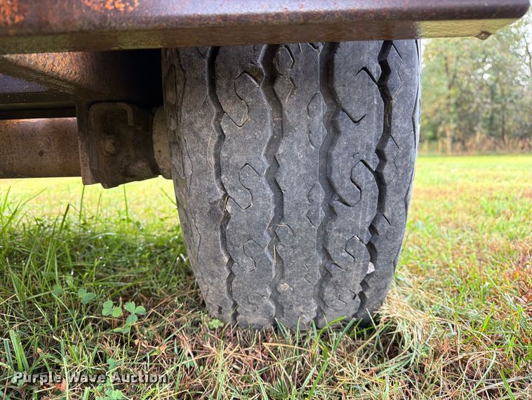 image for item FM6538 2003 Larson reel trailer
