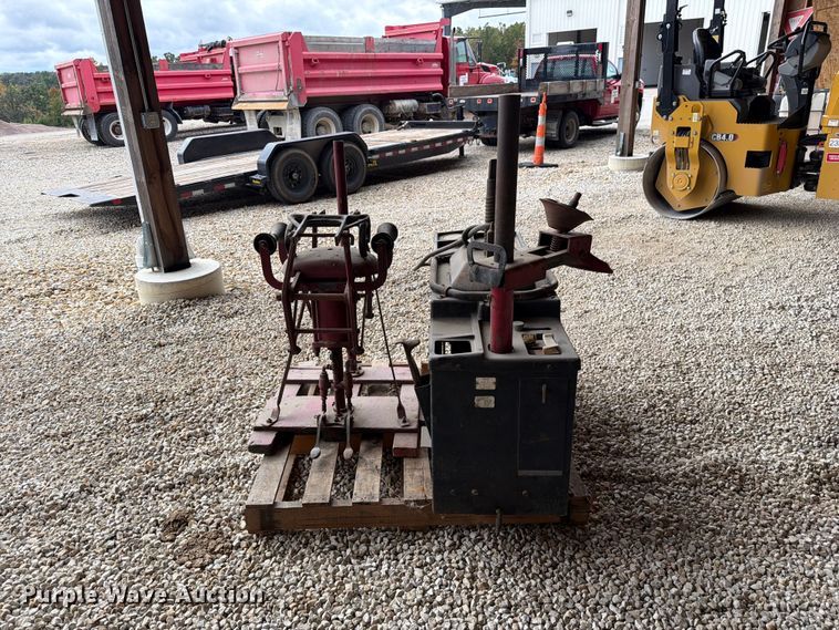 image for item FM6555 Coats 40-40A tire machine