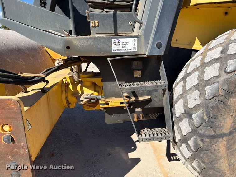 image for item FM6571 2005 Bomag BW 213DH-3 single drum vibratory roller