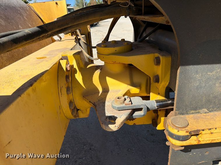 image for item FM6571 2005 Bomag BW 213DH-3 single drum vibratory roller