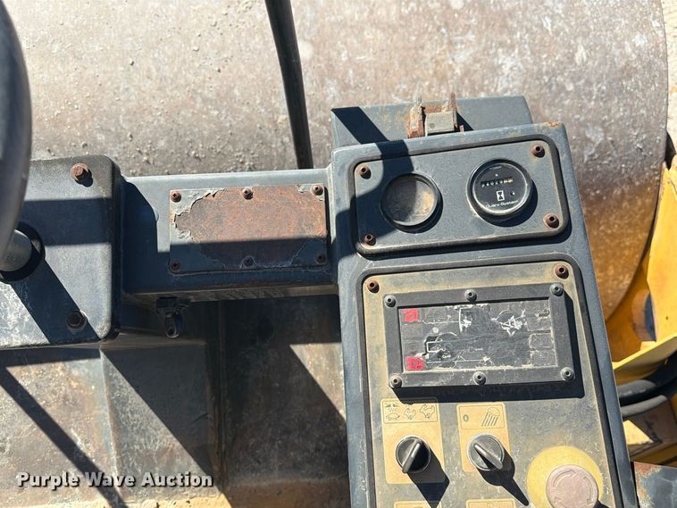 image for item FM6571 2005 Bomag BW 213DH-3 single drum vibratory roller