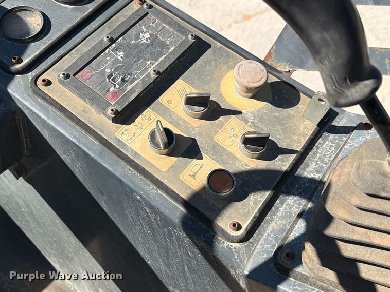 image for item FM6571 2005 Bomag BW 213DH-3 single drum vibratory roller