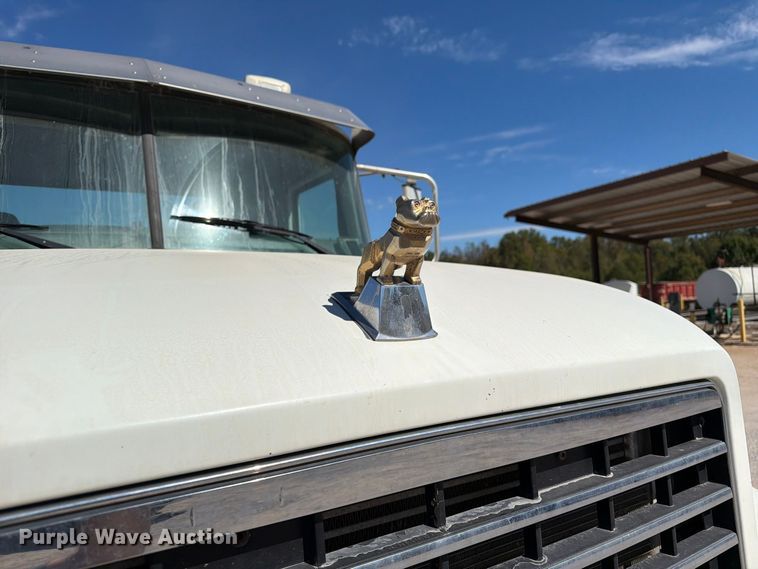 image for item FM6572 2013 Mack CHU613 semi truck