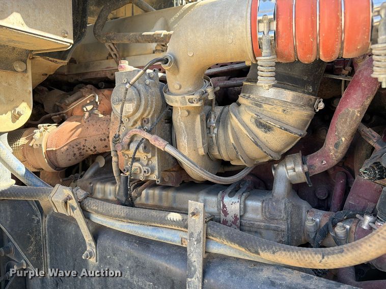 image for item FM6572 2013 Mack CHU613 semi truck