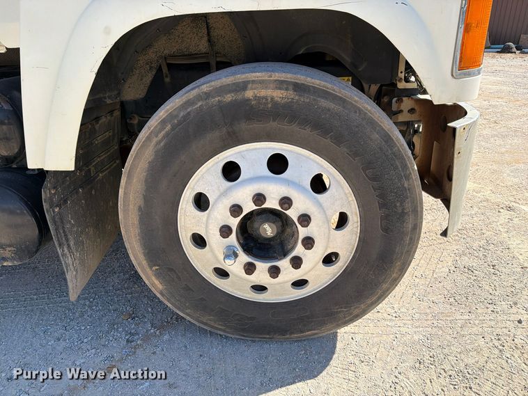 image for item FM6572 2013 Mack CHU613 semi truck