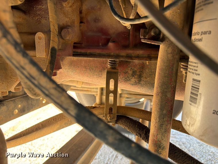 image for item FM6575 2012 Mack CHU613 semi truck
