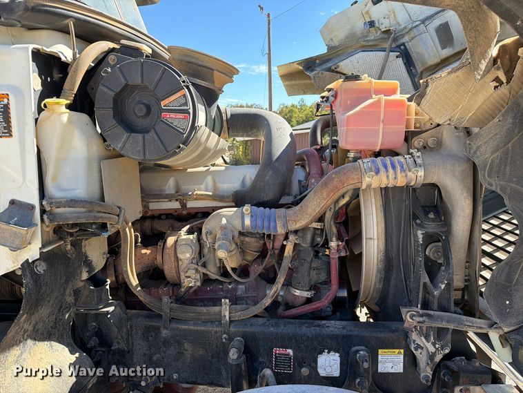 image for item FM6575 2012 Mack CHU613 semi truck