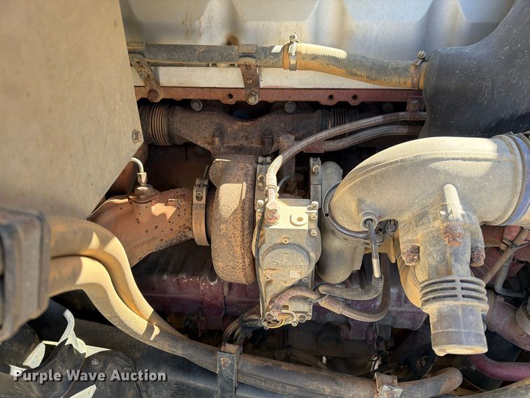 image for item FM6575 2012 Mack CHU613 semi truck