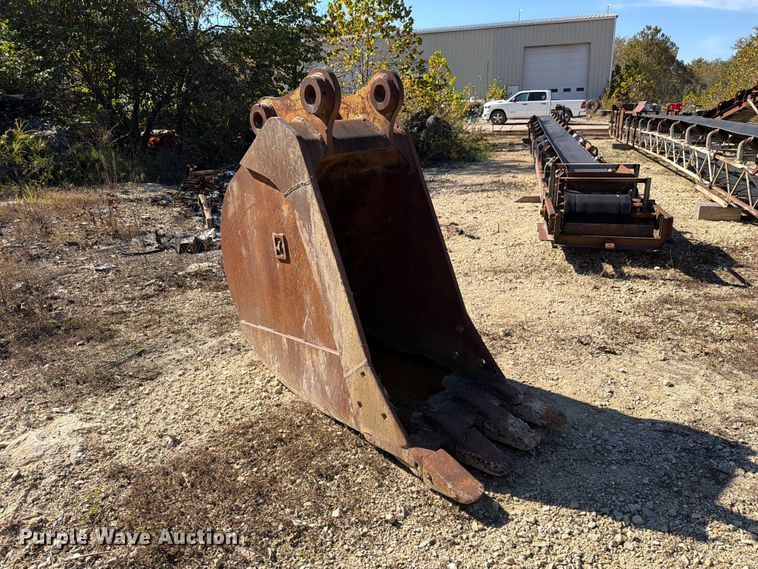 image for item FM6588 Bucyrus B240B-30-XD excavator bucket