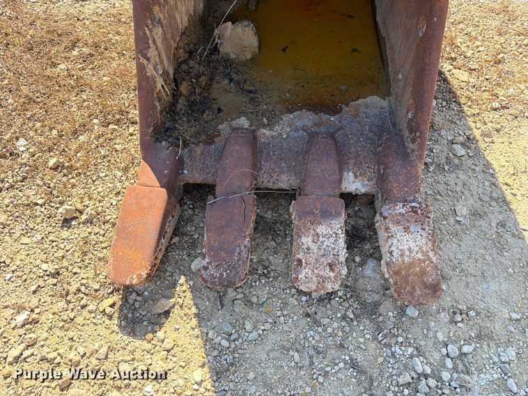 image for item FM6588 Bucyrus B240B-30-XD excavator bucket
