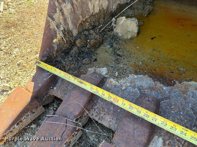 image for item FM6588 Bucyrus B240B-30-XD excavator bucket