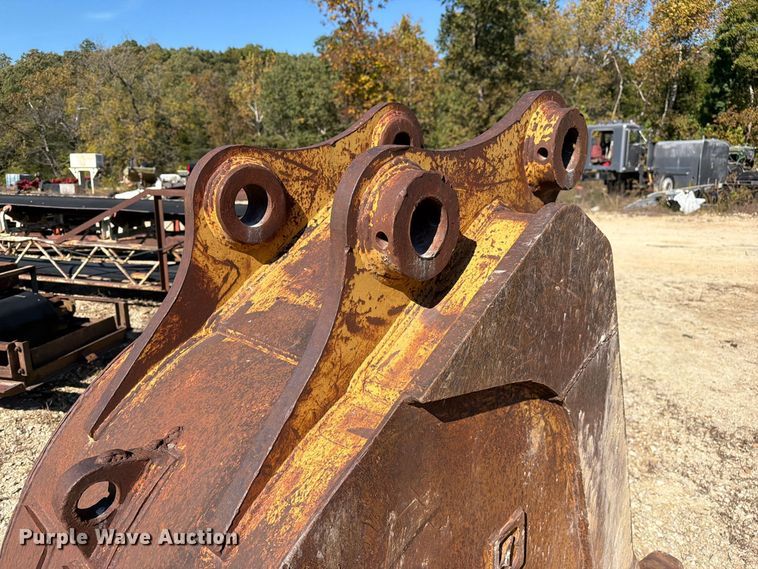 image for item FM6588 Bucyrus B240B-30-XD excavator bucket