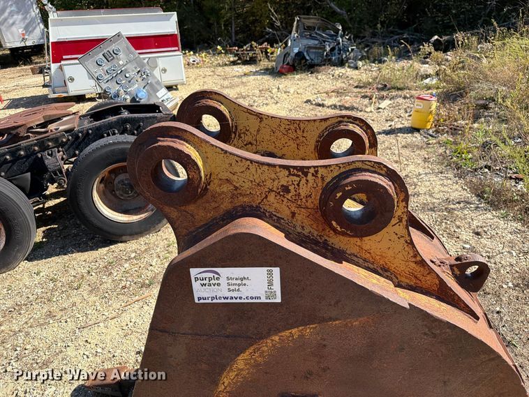 image for item FM6588 Bucyrus B240B-30-XD excavator bucket