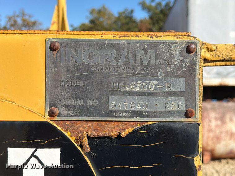 image for item FM6592 1984 Ingram 11-2700-R pneumatic roller