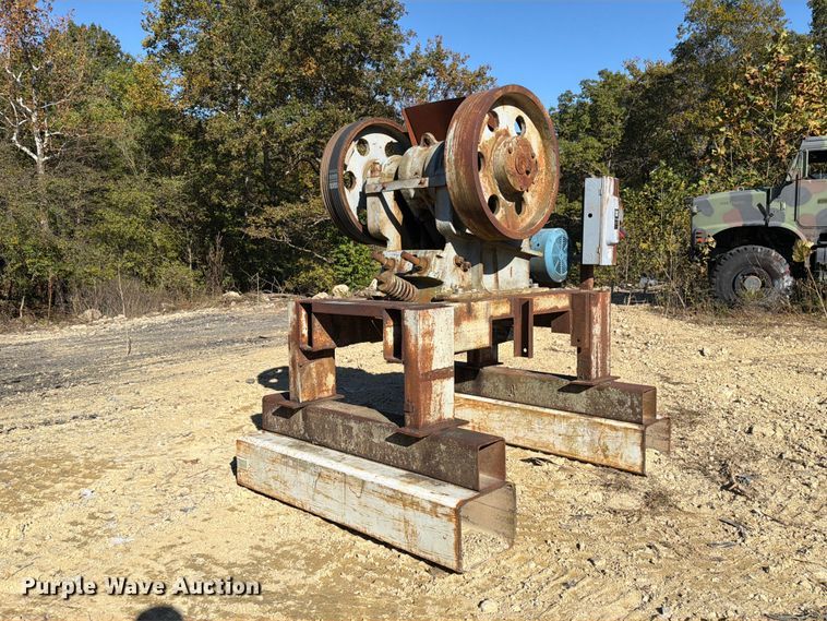 image for item FM6602 Gruendler 1016A jaw crusher