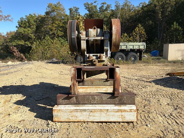 image for item FM6602 Gruendler 1016A jaw crusher