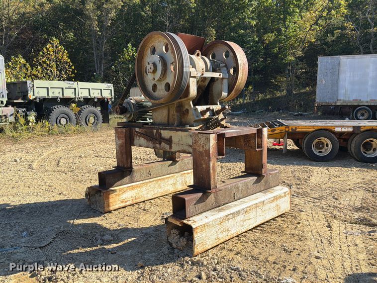 image for item FM6602 Gruendler 1016A jaw crusher