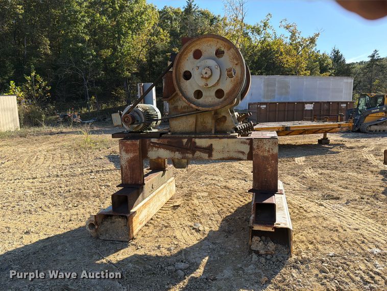 image for item FM6602 Gruendler 1016A jaw crusher