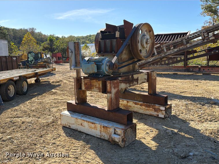 image for item FM6602 Gruendler 1016A jaw crusher