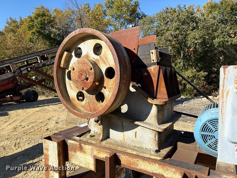 image for item FM6602 Gruendler 1016A jaw crusher