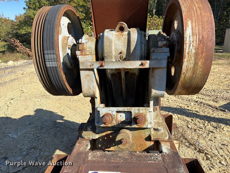 image for item FM6602 Gruendler 1016A jaw crusher