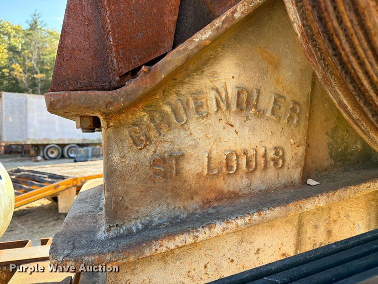 image for item FM6602 Gruendler 1016A jaw crusher